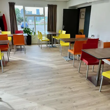 Premiere Classe Troyes Sud - 부셰레