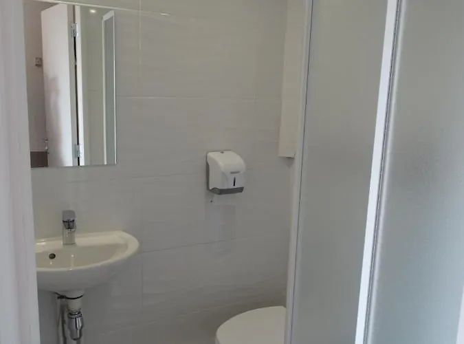 מלון Premiere Classe Troyes Sud - Buchères