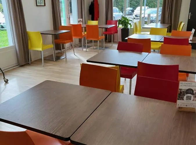 מלון Premiere Classe Troyes Sud - *