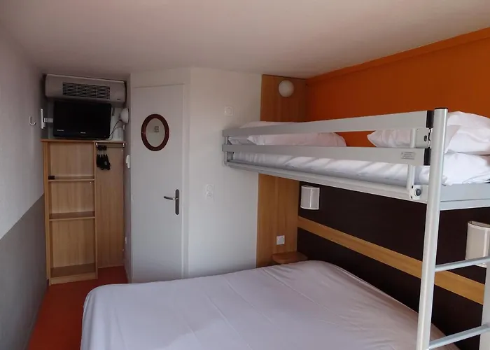 Premiere Classe Troyes Sud - *